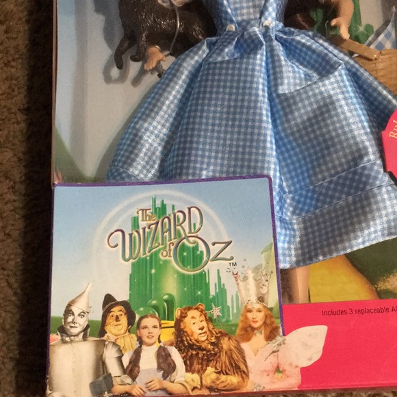 Vintage New in Box 1999 Mattel Barbie "Dorothy" The Wizard Of Oz with Toto. - Picture 3 of 9